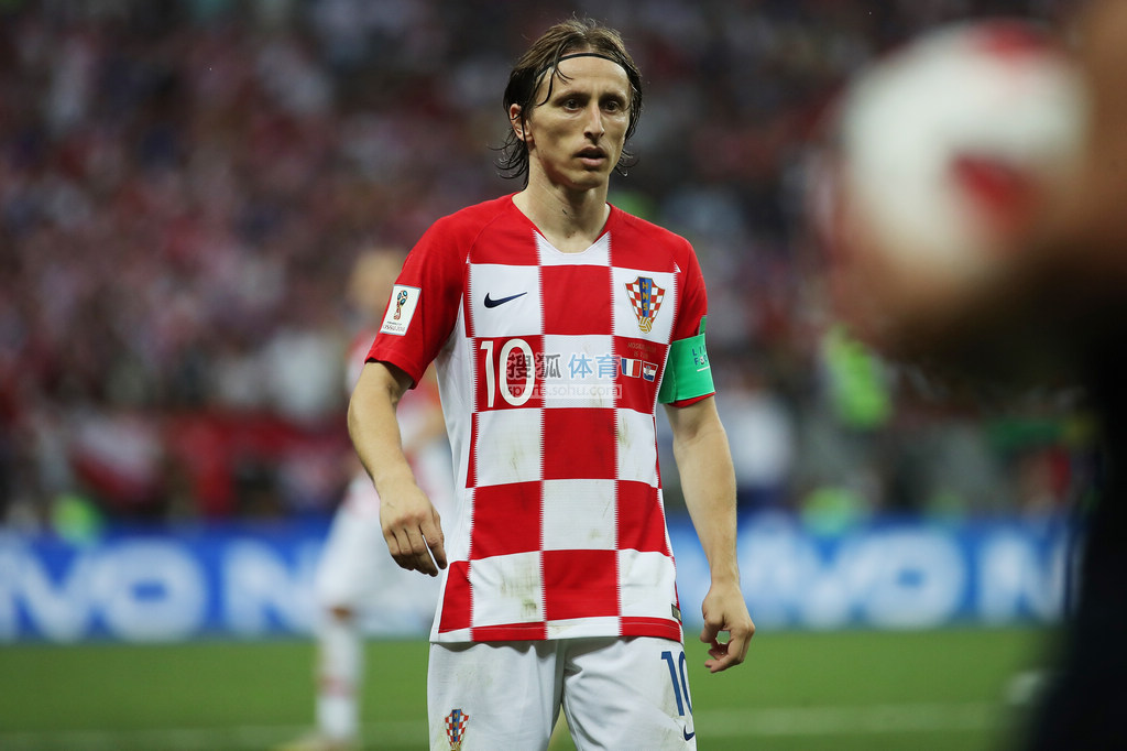 是穆里尼奥让你警惕安东尼-泰勒吗？拉涅利：我不知道