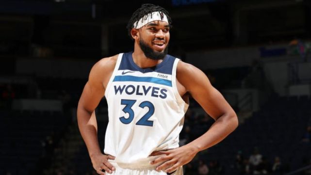 双方就展开 双方就展开